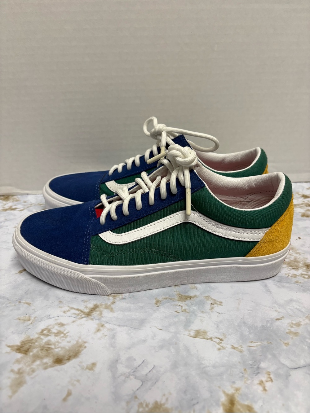 Vans Old Skool Low-Top Sneaker in Green/Blue/Yellow Unisex M6.5/W8